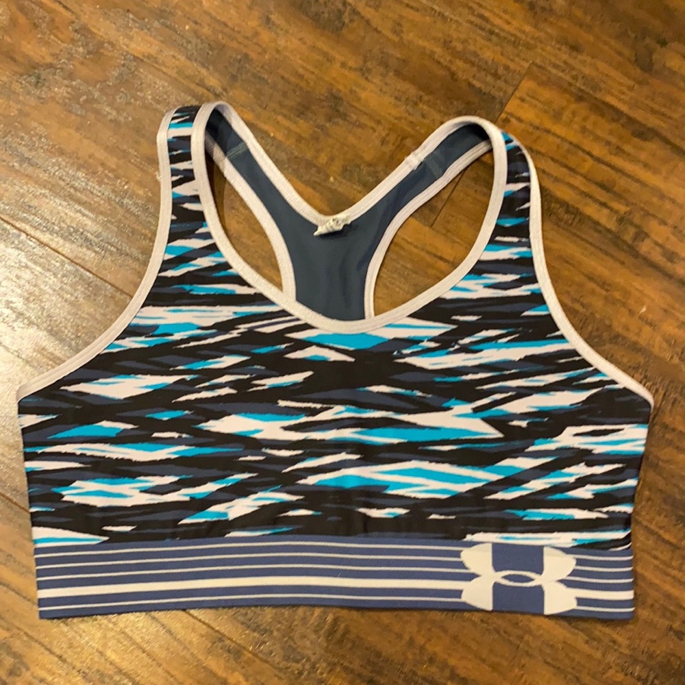 Under Armour sports bra - Sz M